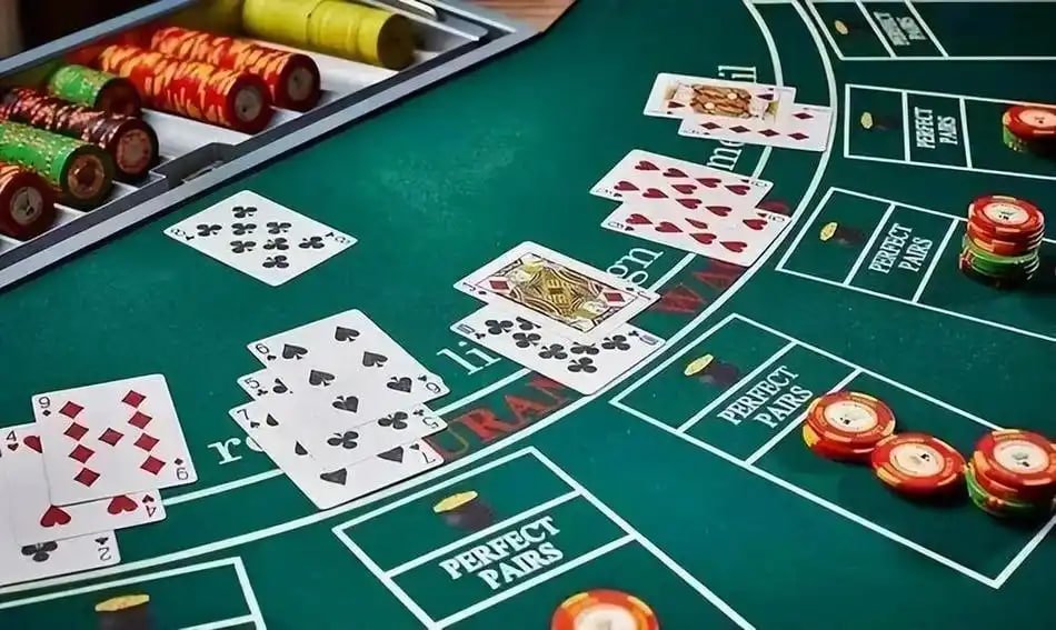 winwi slot jackpot win မြန်မာ ကစားသမား ဝမ်းသာနေသောပုံ